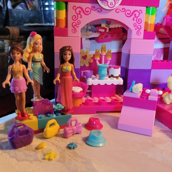 Barbie Princess Castle Mega Bloks - Picture 4 of 16